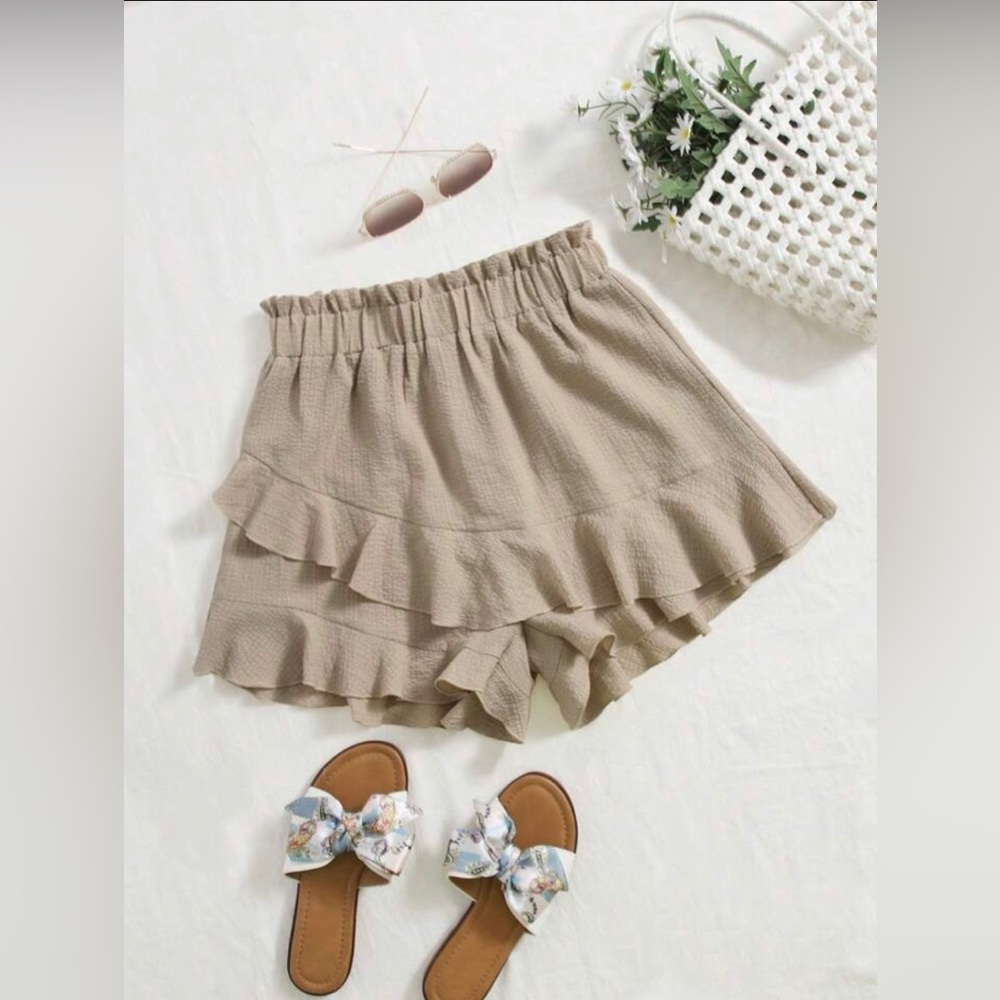 NWT SHEIN VCAY Paperbag Waist Ruffle Trim Skort size Small Khaki